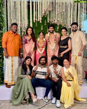 VJ Akshaya Instagram - Aswath ❤️ Kanmani Kalyanam 

Pc : @mirchi_dq @karthi.actor @vimal_skyfish 
Hip belt : @tamohara_house_of_designs 
Hairstyle by : @sujitha_mua 

#vjakshaya #aswathinkanmani #wedding