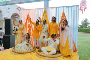 Aadita Jain Instagram - Day 3 - Bhai ki Haldi Ceremony with all Family 
Flowers ki haldi🌼🌼

.
.
#family #familygoals #haldi #haldiceremony #haldioutfit #haldidecor #aachalmerenaal #bhaikishaadi #foryou #foryoupage #explore #explorepage #weddingbells