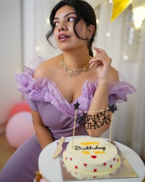 Aarya Maya Instagram - All about last night ✨✨🪩

Cake from @squareonetreats 

Dress by @myntra @iammyntra 

#mybirthday #birthdaypost #birthdayphotoshoot #purpledress #party #smile #love 
{my birthday, purple dress , photoshoot, party mode, princess , birthdy girl , explore }