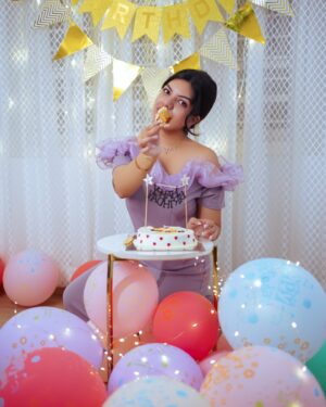 Aarya Maya Instagram - All about last night ✨✨🪩

Cake from @squareonetreats 

Dress by @myntra @iammyntra 

#mybirthday #birthdaypost #birthdayphotoshoot #purpledress #party #smile #love 
{my birthday, purple dress , photoshoot, party mode, princess , birthdy girl , explore }