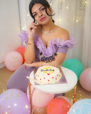 Aarya Maya Instagram - All about last night ✨✨🪩

Cake from @squareonetreats 

Dress by @myntra @iammyntra 

#mybirthday #birthdaypost #birthdayphotoshoot #purpledress #party #smile #love 
{my birthday, purple dress , photoshoot, party mode, princess , birthdy girl , explore }