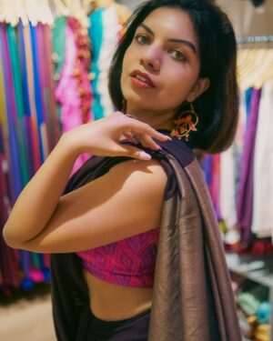 Aarya Maya Instagram - Six yards of sass 😉🌟
Saree : @suta_bombay 

#saree #sareelove #sareelovers #sareeindia