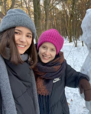 Adrianna Chlebicka Instagram - Ta wspaniała istota ma dzisiaj urodziny!🎂 @ewelina.pankowska biegnij odważnie po swoje marzenia królowo! Dziękuję za wszystkie piękne wspólne wspomnienia i czekam na więcej🥳❤️