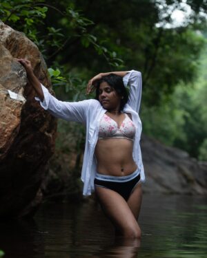 Aishwarya Vadivu Instagram - The hotness that not everyone can handle it 🔥
The more I go the more u scream 😱 
The lady with hot body who is not affordable for everybody 💥

Costume:
@myzudio 
@clovia_fashions 
@calvinklein 

#instagram #instagood #instaphoto #instalike #photography #photooftheday #portraitphotography #photo #outdoors #outfit #outfitoftheday #outdoorphotography