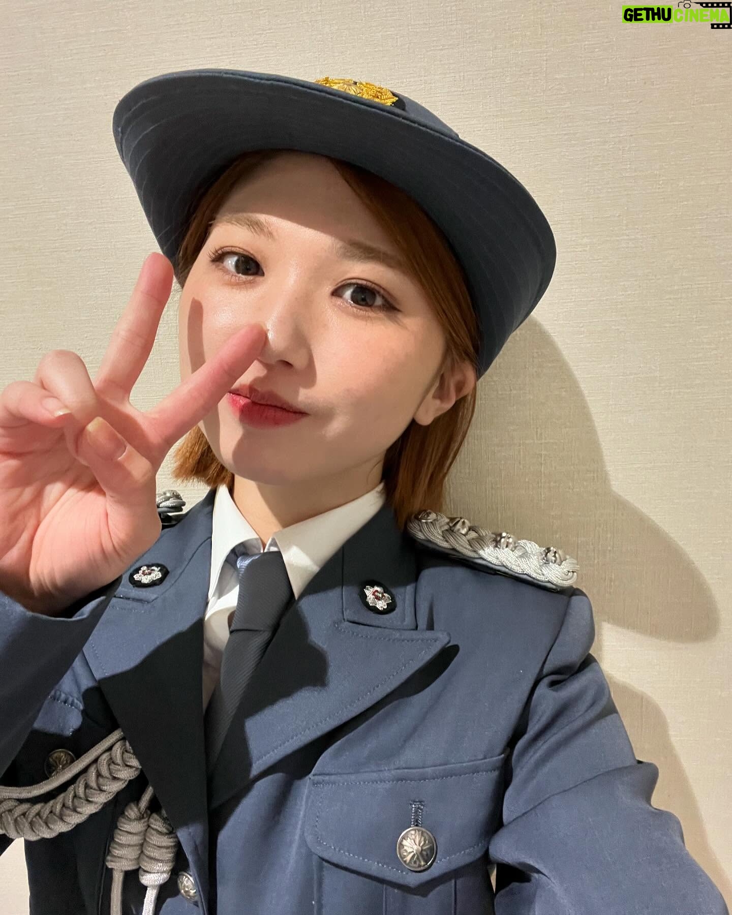 Akari Takeuchi - 6.5K Likes - 蒲田警察署一日署長やらせて頂きました!👮
沢山の方が来てくださり嬉しかったです☺️
素敵な制服を着させて頂けて幸せです✨
貴重な経験をさせて頂きありがとうございました!!
最近凄く増えてると言う闇バイトには気をつけて下さい!!!!
こちらのピーポくんは我が家の警備をお願いしたいと思います✌️
#蒲田警察署
#一日署長