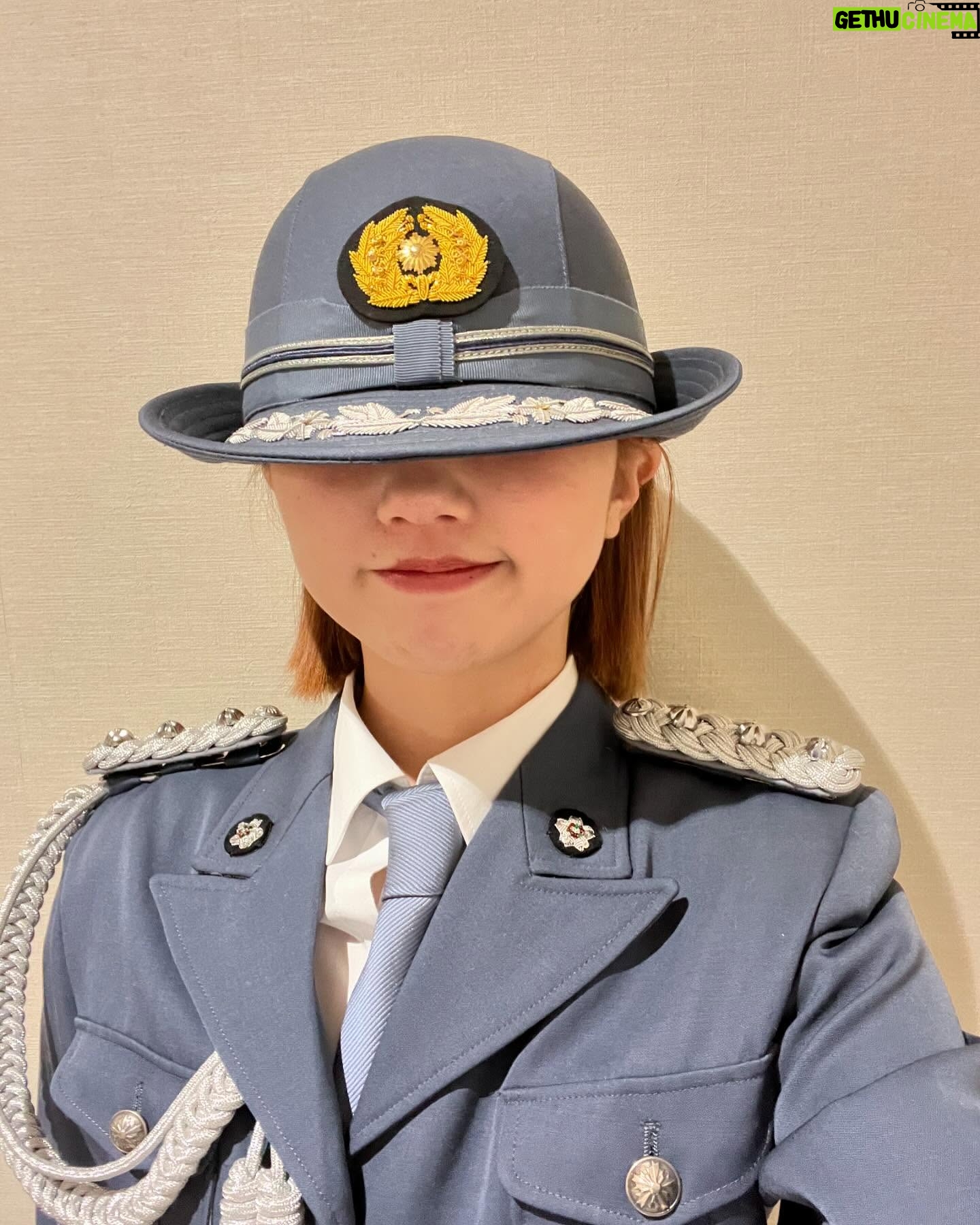 Akari Takeuchi - 6.5K Likes - 蒲田警察署一日署長やらせて頂きました!👮
沢山の方が来てくださり嬉しかったです☺️
素敵な制服を着させて頂けて幸せです✨
貴重な経験をさせて頂きありがとうございました!!
最近凄く増えてると言う闇バイトには気をつけて下さい!!!!
こちらのピーポくんは我が家の警備をお願いしたいと思います✌️
#蒲田警察署
#一日署長
