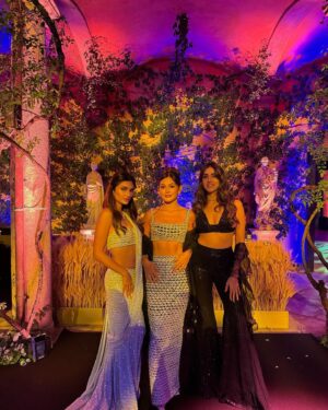 Alaviaa Jaaferi Instagram - postcards from lake como💌
