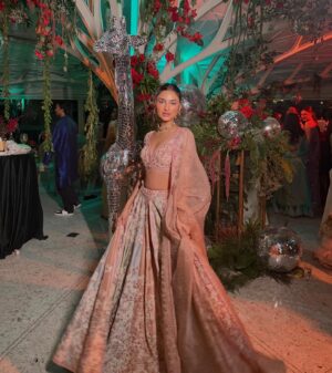 Alaviaa Jaaferi Instagram - wearing @arbyrheakapoor @razwada.jewels 🤍