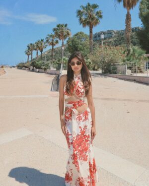 Alaviaa Jaaferi Instagram - endless summer💌🕊️