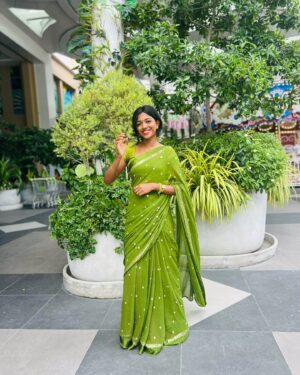 Amala Shaji Instagram - 💚 #amalashaji 
Saree 💚 @hashtag.the.saree.store_
📷 @shahi_official