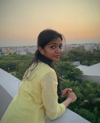 10 Iconic Instagram Photos of Amala Shaji