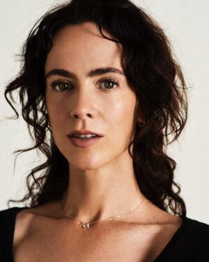 Amy Manson Instagram - @christopherjeney 📸 authentic was all I said. Thank you for capturing that 🙏🏻