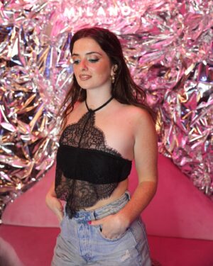 Ana Marta Contente Instagram - Venho por este meio, tentar quebrar o meu desaparecimento. Com um throwback ao nos alive com a @kikomilano 
Um beijo e até já
