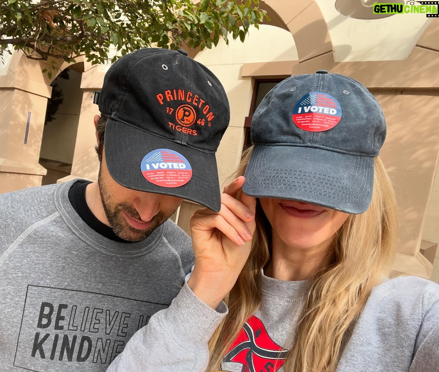 Andrea Bowen - 3.3K Likes - Your voice matters so much.
Please vote.
💙💙💙
#vote
#harriswalz2024