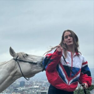 Anna of the North Instagram - This is where Munch painted scream!! My song Hollywood Hills is out everywhere now! <3

it’s a song in Norwegian so I’ve translated it to english - 

A one way ticket over the atlantic ocean 
They were gonna make me a star 
And we drove a cabriolet 
Like in all the movies 
And just like that 
I forgot about everyone at home 
 
Did you know that LA is kind of like a dessert 
And the sun sets at 6 pm
And even though its a lot of people there
Loneliness became my best friend 

Everyone can’t live in Hollywood Hills
Where all the stars live
No, everyone can’t live in Hollywood Hills
Someone has to live in Oslo too. 

It so much I wanna talk about
Like when I met Kendall there 
Yea I knew that she was pretty
But there she was in front of me
Her skinny body 
And I thought to myself 
I can’t compare to that 

Did you know that LA is kind of like a dessert
And at night, it can get really really cold
The coyotes are howling in the backyard
Yea, you can find loneliness everywhere you go 

Everyone can’t live in Hollywood Hills
Where all the stars live
No, everyone can’t live in Hollywood Hills
Someone has to live here (Oslo) too.