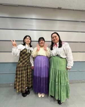 Anri Instagram - いろいろ📺👗
ありがとうございます！

◎テレビ朝日｢激レアさんを連れてきた。」
blouse @rosejapon 

◎TBS「坂上＆指原のつぶれない店」
はるちゃん @kiriyaharuka 
blouse @little_trip_to_heaven_koenji 
one-piece @lanan_select 

田辺さん
shirt @aileen_by_groggrog_vintage 
つけ襟 @un__5428 

わたし
blouse @topofthehill_koenji 
skirt @little_trip_to_heaven_koenji 

🧑‍🧑‍🧒accessory @kiki2_clothing 

◎日本テレビ「上田と女が吠える夜」
はるちゃん
tops @little_trip_to_heaven 
inner tops @big_time_shimokitazawa 

田辺さん
shirt @big_time_shimokitazawa 
skirt @flamingo_2nd 

わたし
blouse @big_time_shimokitazawa 
skirt @flamingo_2nd 

◎TBS「坂上＆指原のつぶれない店」
はるちゃん
one-piece @aileen_by_groggrog_vintage 
つけ襟 @big_time_koenji 
accessory @eclat__douceur  @karhtu_press 

田辺さん
shirt @flamingo_2nd 
accessory @nagai.kanami @karhtu_press 

わたし
shirt @little_trip_to_heaven_koenji 
skirt @little_trip_to_heaven_koenji 
accessory @mr.r0510 @karhtu_press 

◎TBS「オールスター感謝祭2024秋」
はるちゃん
setup,inner @little_trip_to_heaven_koenji

田辺さん
setup @asknowas_olaca 

わたし
shirt,skirt @little_trip_to_heaven_koenji 

◎ジロジロ有吉Ⅱ有吉ジャポン
one-piece @asknowas_olaca 

◎TBS「熱狂マニアさん！」
はるちゃん
blouse,skirt @little_trip_to_heaven 

田辺さん
shirt @topofthehill_shimokitazawa 

わたし
shirt @topofthehill_shimokitazawa 

#ぼる塾
#ぼる塾衣装