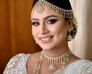 Anu Kanu Instagram - Happy wedded life!! Wishing you a lifetime of love and happiness our sister. I wish you and Rûsh Kàsûñ Sâlvàtør Aiya all the best as you begin your new life. I know you two will be happy together✨😍💐

God bless you ✨much love forever 😍
.
.
HMUA - @surangakash 
Photography - @prasanna_iroshan 
Location- @thepharohotel 

#anukanu #sisterswedding #sister #love #weddedlife #weddingday #bestwishes