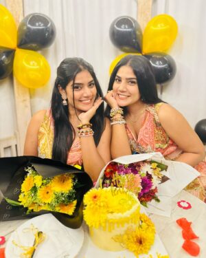 Anu Kanu Instagram - Cherishing the moments that turn into beautiful memories.♥️🎊🥳🥂