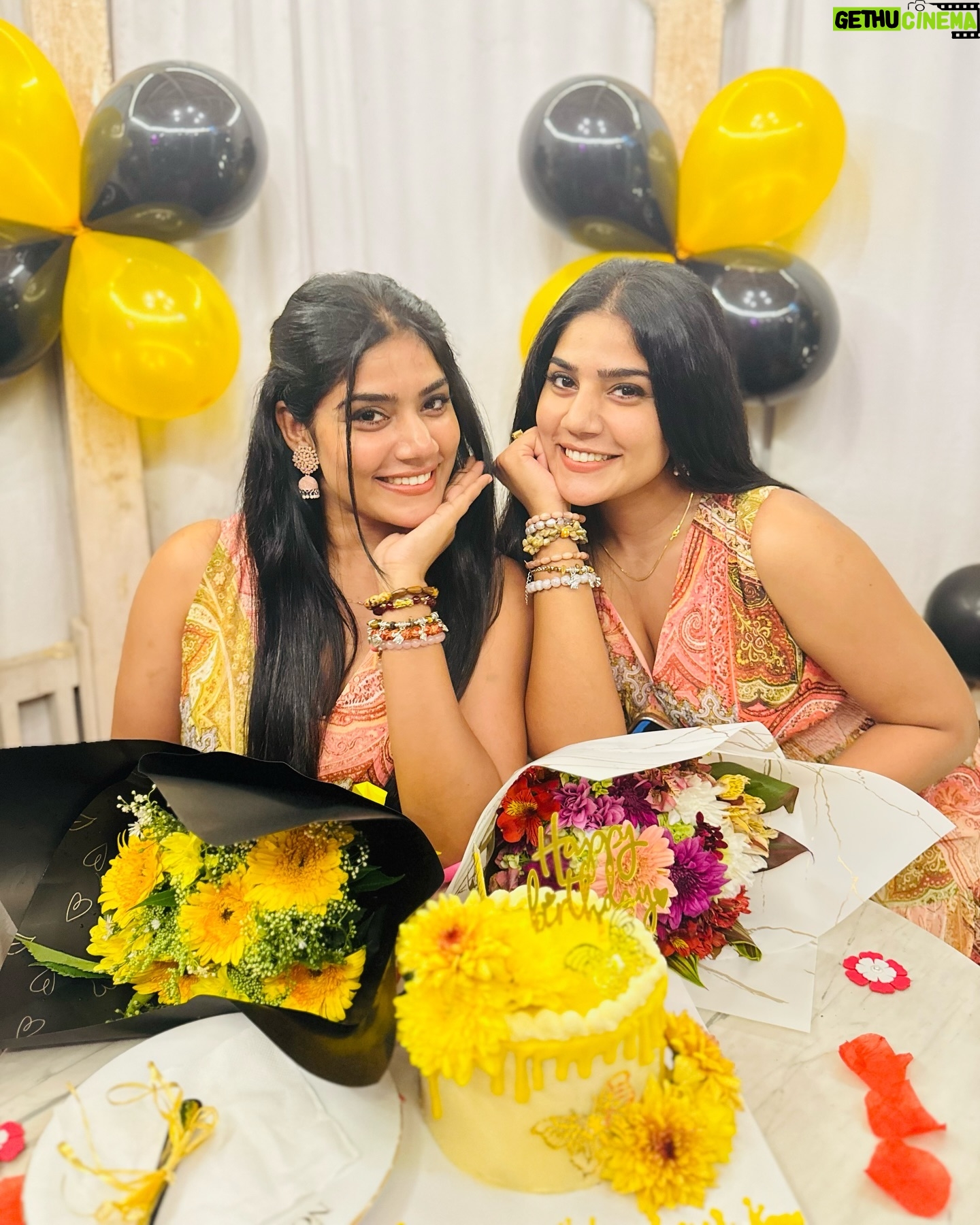 Anu Kanu - 4.3K Likes - Cherishing the moments that turn into beautiful memories.ā„ļøšš„³š„