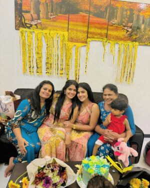 Anu Kanu Instagram - Cherishing the moments that turn into beautiful memories.♥️🎊🥳🥂