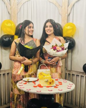 Anu Kanu Instagram - Cherishing the moments that turn into beautiful memories.♥️🎊🥳🥂