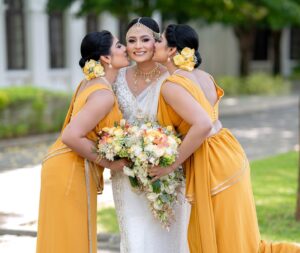 Anu Kanu Instagram - අවශ්‍ය තැනදී දැනෙන, නොවෙනස්වන ආදරය
සහෝදර බැදීම..
ජීවිතේ වැඩියෙන්ම තරහා වුනු... ♥️🙈
වැඩ්යෙන්ම යාලුවුන, ආදරණීයතම බැදීම 
සහෝදර බැදීම...
ගෙදරදී මරාගත්ත, පිටදී බලාගත්ත 
ලොව ශක්තිමත්ම බැදීම 
සහෝදර බැදීම......
හිටිගමන් එපා වෙන, කතා නොකලොත් හිතරිදෙන
ජීවත්ව සිටිනතුරු පවතින එකම බැදීම
සහෝදර බැදීම......
ආදරේයැයි නොකියා, ආදරය පමනක්ම දෙන 
සදාතනික බැදීම
සහෝදර බැදීම......

ඔබට සුභම සුබ විවාහ දිවියකට සුභ පැතුම් අක්කි & අයියා 🥰♥️💐ආදරෙයි ගොඩාක් 🥳

HMUA - @surangakash 
Wearing (Female)- @sharlikashamali 
Wearing(Male) - @kulagedara_ 
Photography- @prasanna_iroshan 
Heels - @footlooker__srilanka 

#anukanu #anushkikanuski #aktwinss #wedding #weddingday #sisters #sisterbond #love #family #everyonefollowersviewers #foryoupageシforyou #viralpage2024 #LikeFollowShare @followers