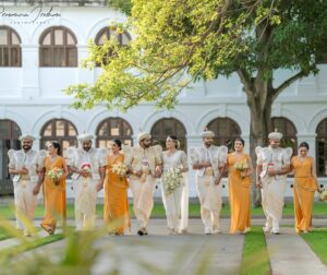 Anu Kanu Instagram - අවශ්‍ය තැනදී දැනෙන, නොවෙනස්වන ආදරය
සහෝදර බැදීම..
ජීවිතේ වැඩියෙන්ම තරහා වුනු... ♥️🙈
වැඩ්යෙන්ම යාලුවුන, ආදරණීයතම බැදීම 
සහෝදර බැදීම...
ගෙදරදී මරාගත්ත, පිටදී බලාගත්ත 
ලොව ශක්තිමත්ම බැදීම 
සහෝදර බැදීම......
හිටිගමන් එපා වෙන, කතා නොකලොත් හිතරිදෙන
ජීවත්ව සිටිනතුරු පවතින එකම බැදීම
සහෝදර බැදීම......
ආදරේයැයි නොකියා, ආදරය පමනක්ම දෙන 
සදාතනික බැදීම
සහෝදර බැදීම......

ඔබට සුභම සුබ විවාහ දිවියකට සුභ පැතුම් අක්කි & අයියා 🥰♥️💐ආදරෙයි ගොඩාක් 🥳

HMUA - @surangakash 
Wearing (Female)- @sharlikashamali 
Wearing(Male) - @kulagedara_ 
Photography- @prasanna_iroshan 
Heels - @footlooker__srilanka 

#anukanu #anushkikanuski #aktwinss #wedding #weddingday #sisters #sisterbond #love #family #everyonefollowersviewers #foryoupageシforyou #viralpage2024 #LikeFollowShare @followers