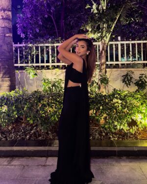 Apoorva Instagram - Rising star of the year but i rose from the ashes ✨

Outfit- @ankitabajajlabel
Jewellery- @houseofshikha 
Styled by - @nidhiagarwalstyles 
Asst- @sakshi_sardaa @pavitra__khandelwal