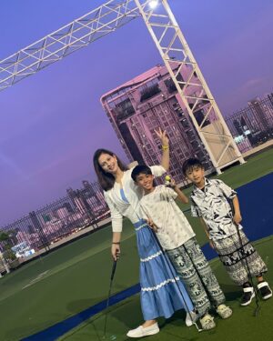 Arunima Dutta Instagram - ⚡️😶‍🌫️🫥Blurry pictures & big hearts 🩵🩷

#allheart