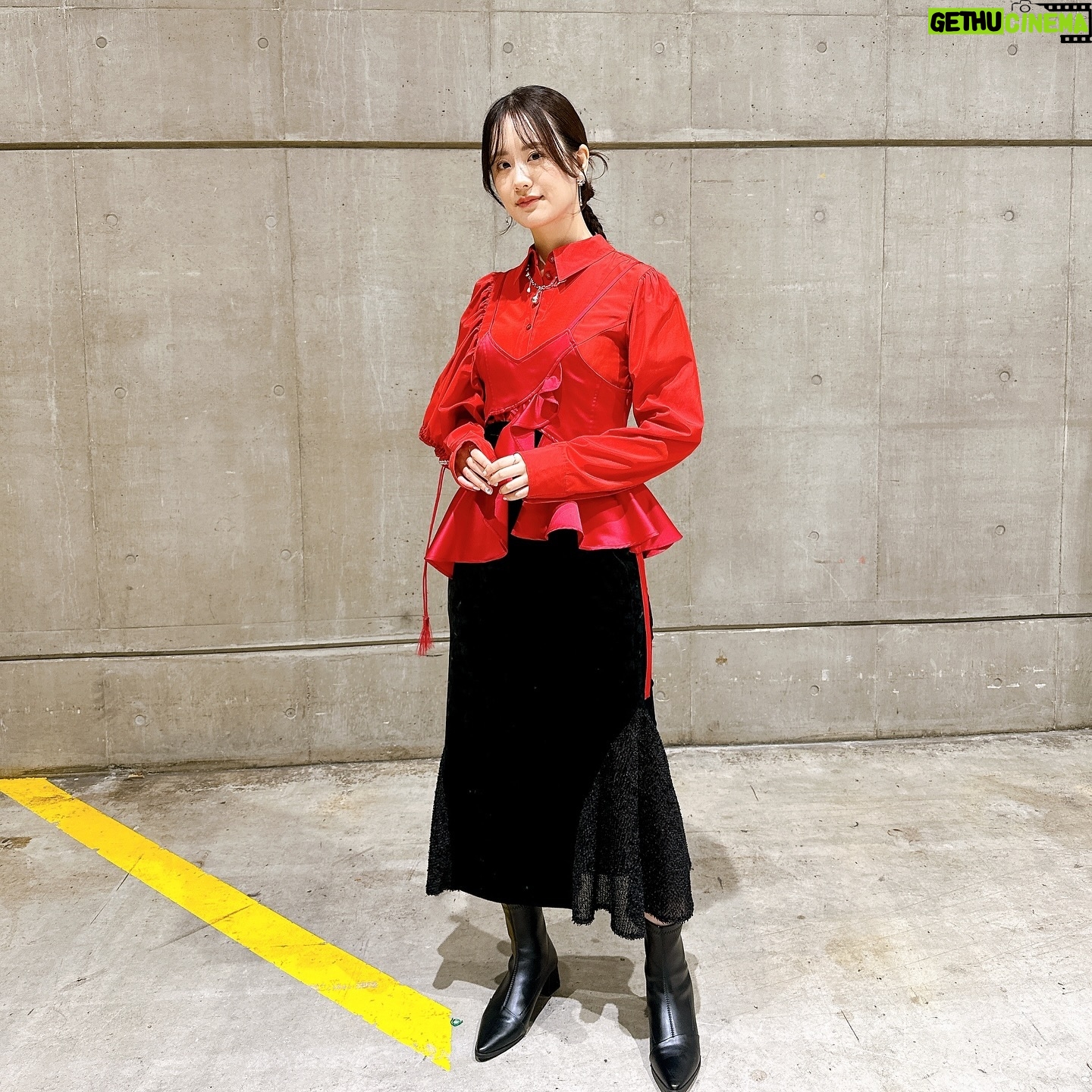 Asami Seto - 12.3K Likes - ジャンフェス!ありがとうございました🌹
#ジャンプフェスタ2025
#4年ぶりの
#呪術廻戦
#クリスマスは
#29巻30巻読む