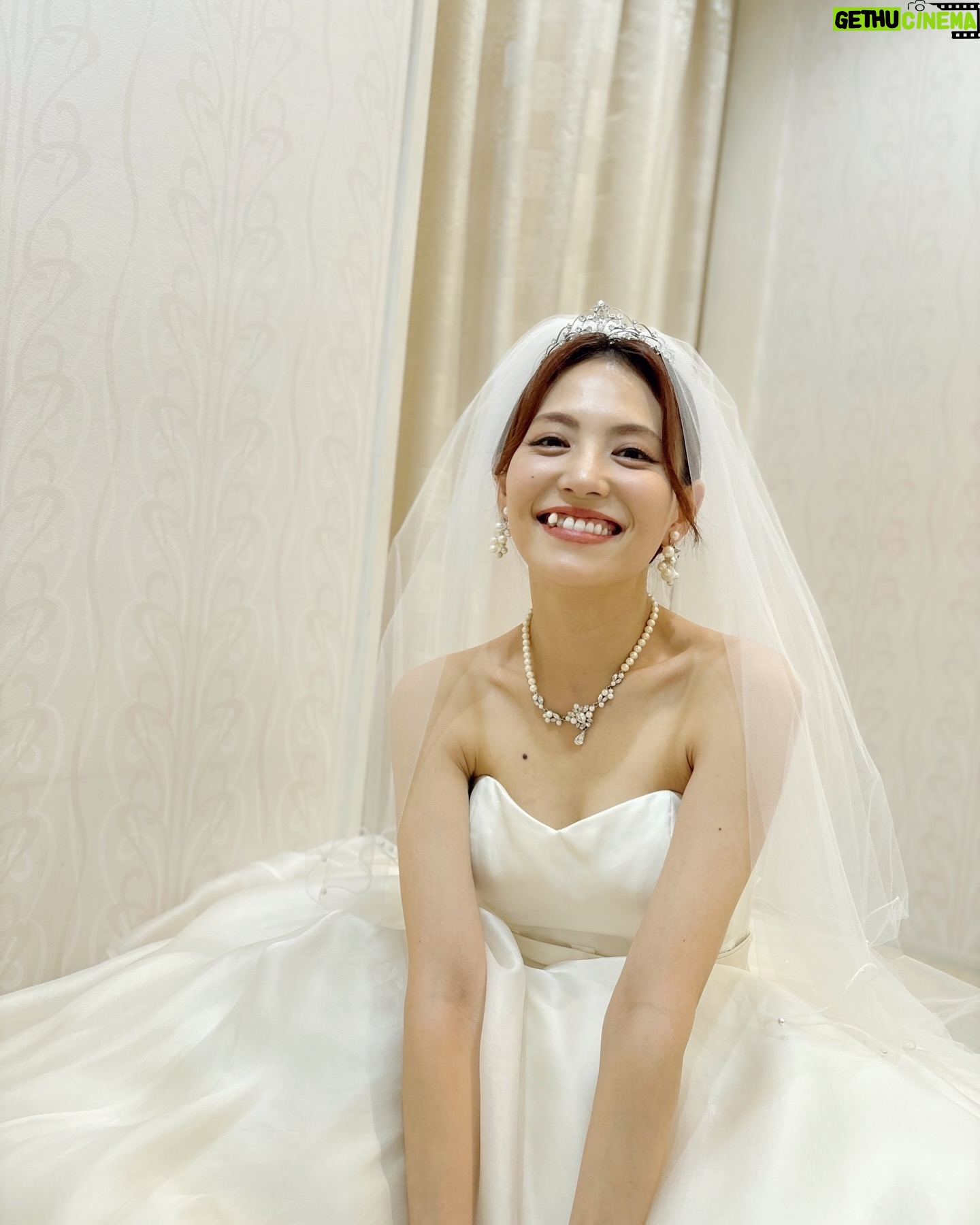 Asami Tano - 8.6K Likes - 🦢✨👑
天使が👼飛んでいそうな現場だったナァ
I was able to work! Beautiful dress♡
『お仕事で着て撮ったドレス姿』
2024年に年内に載せとかないとね....🪽
#田野アサミ#asamitano
肩出し&ティアラを乗っけているお写真は実は世には出ていない♡🤭OFFshot🤍