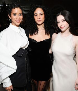 Aurora Perrineau Instagram - What an amazing night honoring the most beautiful girl, inside and out, Mikey Madison!
Thank you, @elleusa , for putting on an incredible event with some of the women who inspire me most in this industry.
P.S. If you haven’t watched Anora yet, what are you doing?
👗: @muglerofficial 
💼: @cultgaia