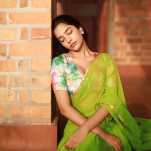 Aurora Sinclair aka Baloon akka Instagram - Snehidhane 🦚 #aurorasinclair