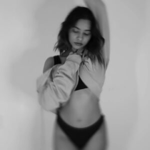 Aurora Sinclair aka Baloon akka Instagram - I like this rollercoaster 🎢 #aurorasinclair 
Photography @sat_narain