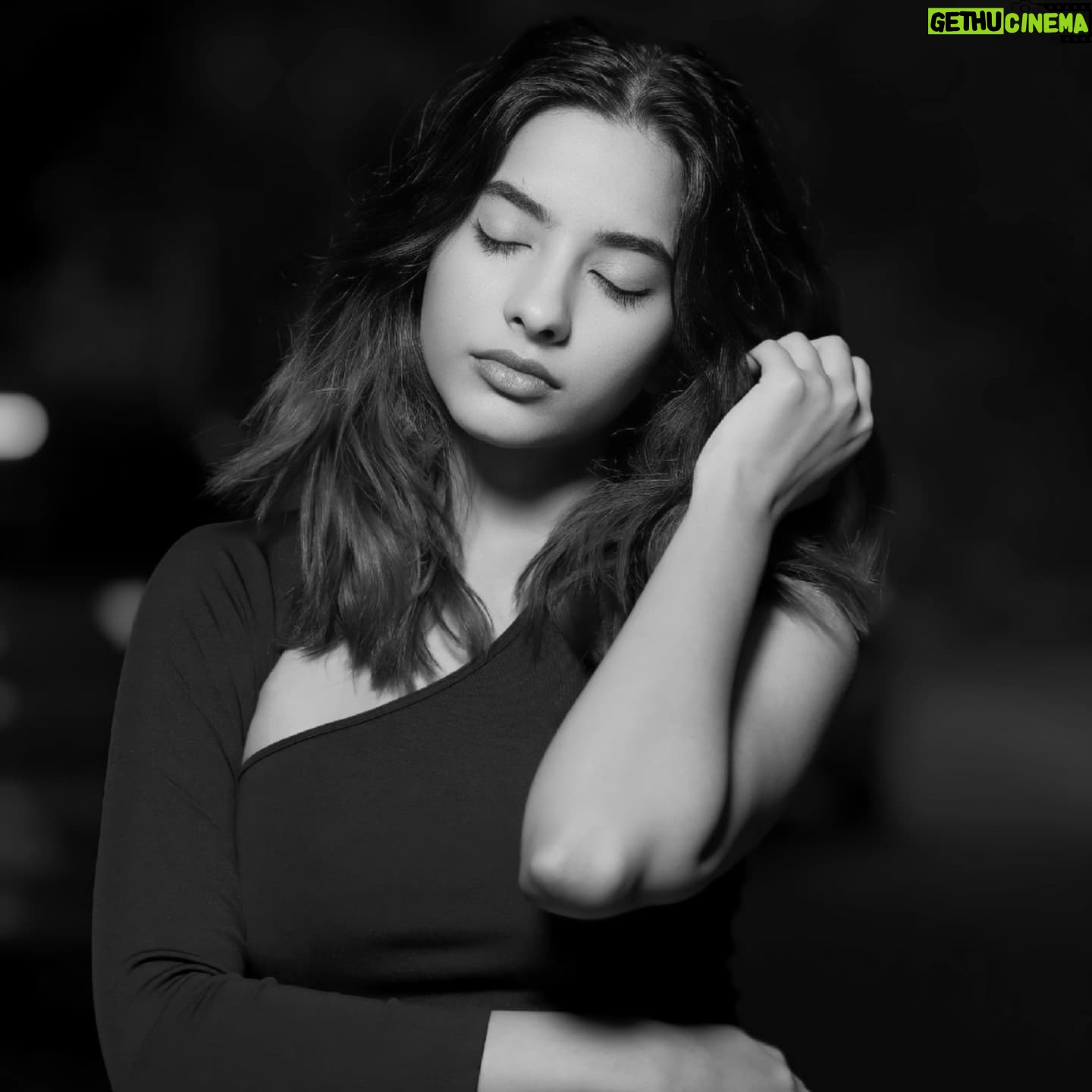 Aurora Sinclair aka Baloon akka - 152.3K Likes - Thank you for this beautiful picture @indiaglitz_tamil
📸 @its_exploretamilnadu
@prakaash_photography