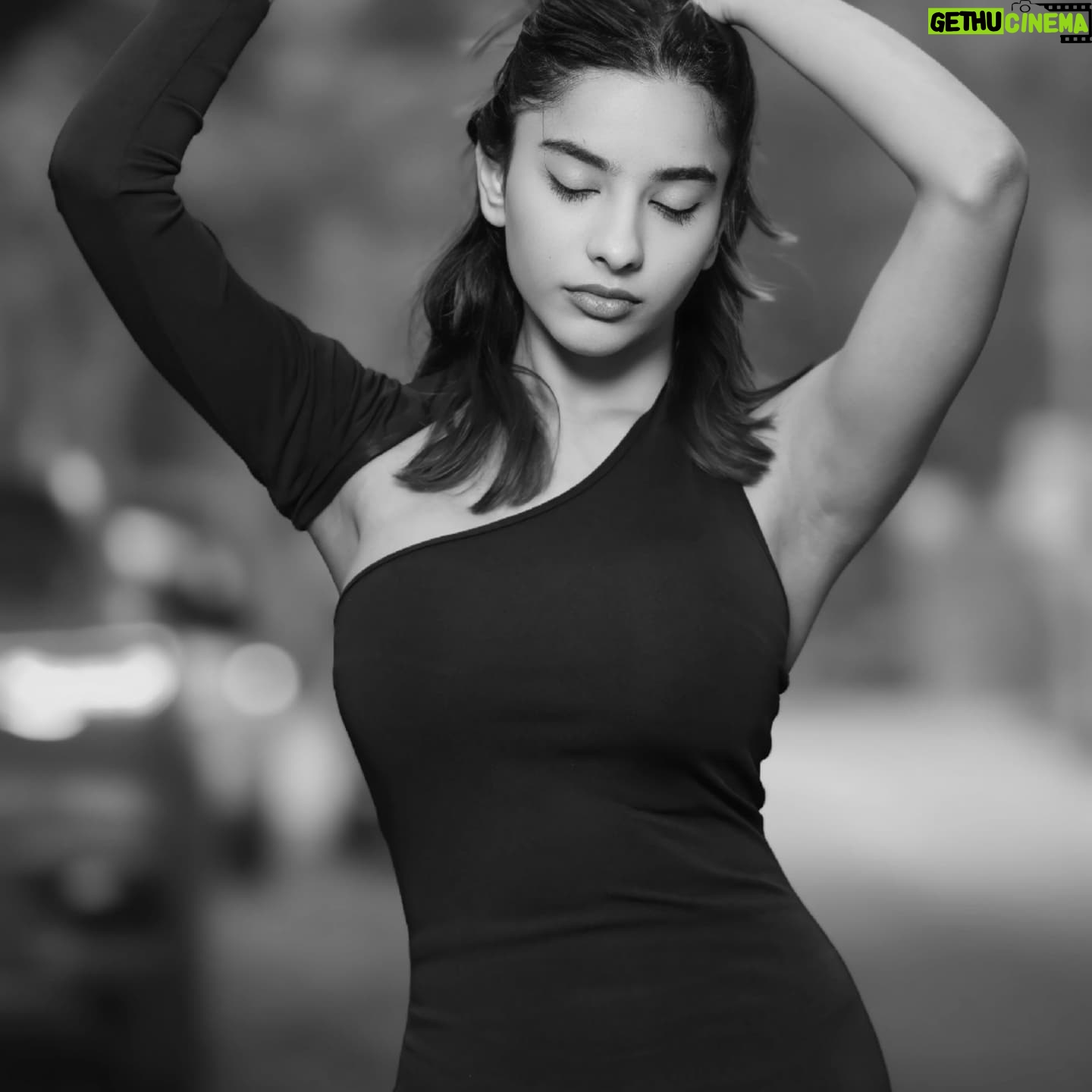 Aurora Sinclair aka Baloon akka - 152.3K Likes - Thank you for this beautiful picture @indiaglitz_tamil
📸 @its_exploretamilnadu
@prakaash_photography