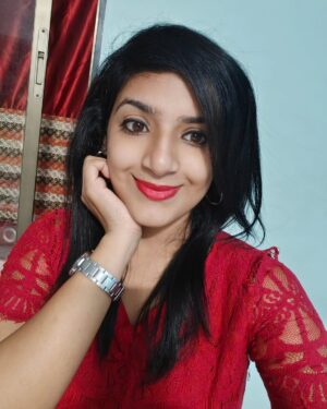 Ayushi Bhowmick Instagram - #Christmas Vibes
#Red
#Happy ❤️❤️
#❤️❤️❤️🎄🎄🎄🎁🎁🎁