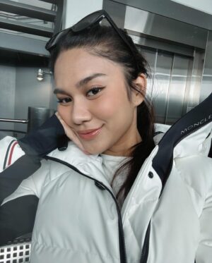 Azizah Salsha Instagram - ⛄️
