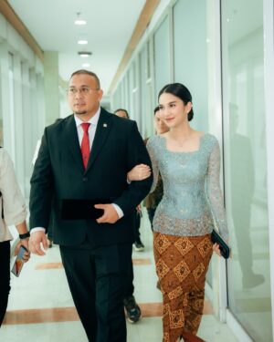 Azizah Salsha Instagram - Selamat abii🤍🇮🇩