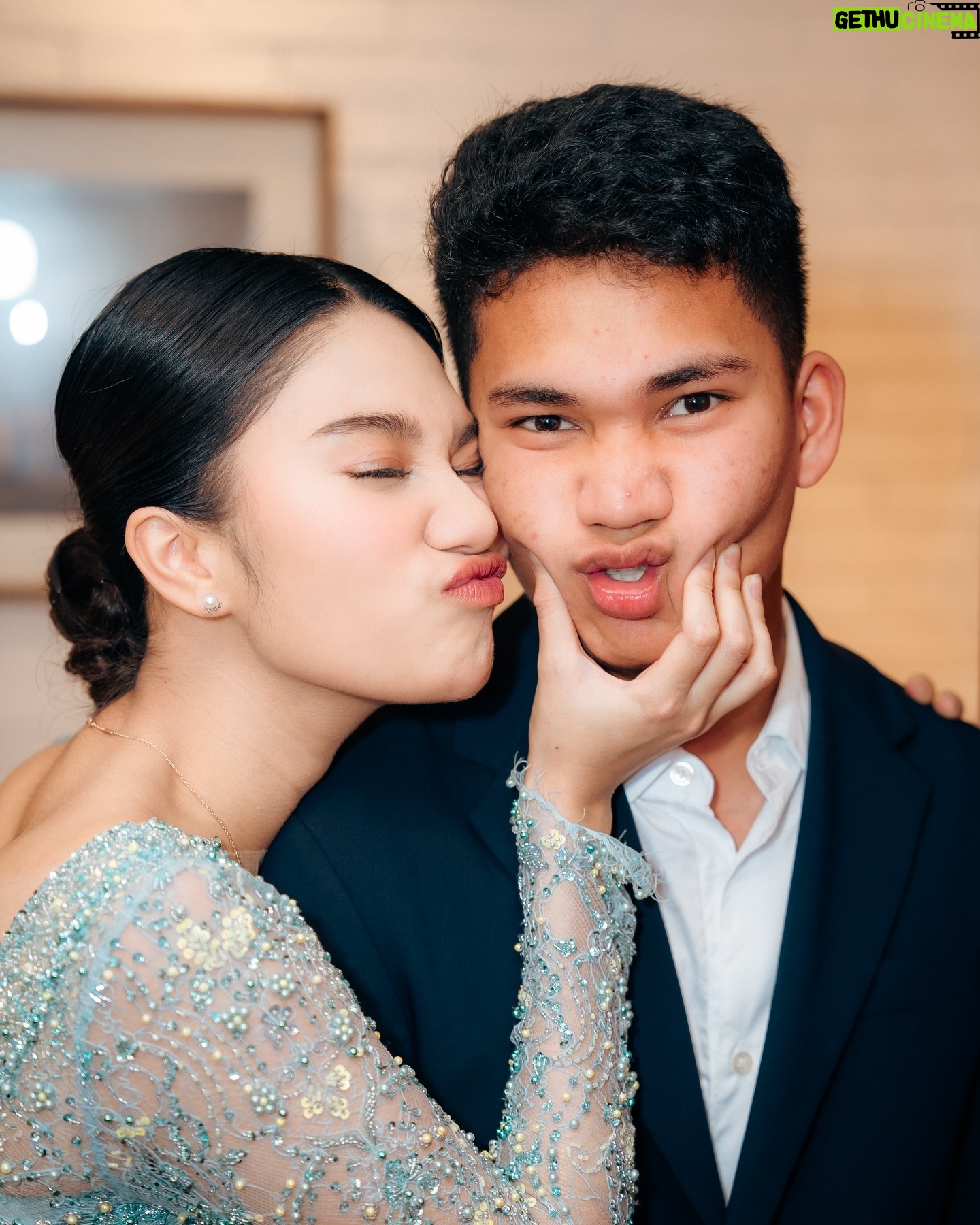 Azizah Salsha - 830.7K Likes - Selamat abii🤍🇮🇩