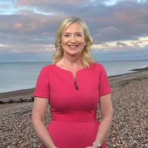 Carol Kirkwood Instagram - Good morning ♥️♥️xxx