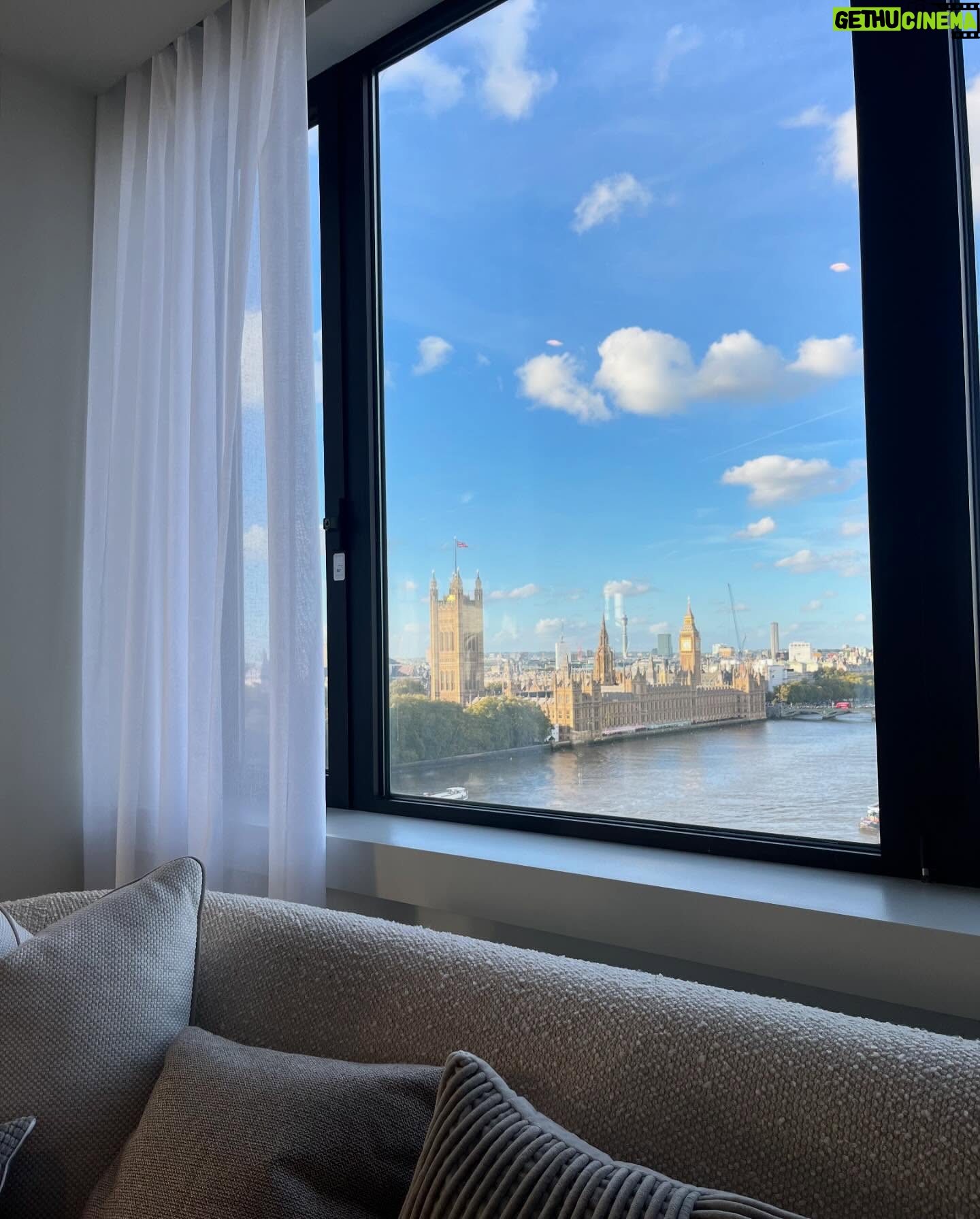 Caroline Winberg - 359 Likes - Last week! Lots of work, travel, friends and finally relaxing in the sun ☀️
