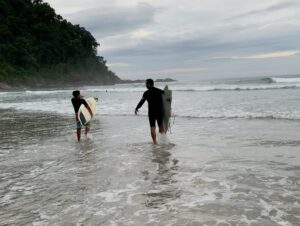Cintia Rosa Instagram - Viagem mais do que especial! 
Praia...
Resenha...
Risadas...
Surf...
Família...
#itamambuca