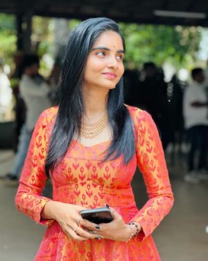 Dayalu Shemmozhi Instagram - Pink hues 👑