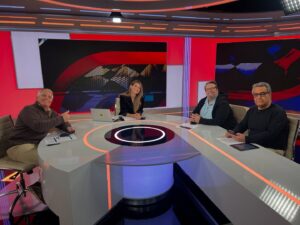 Diana Pereira Instagram - E assim foi mais um ano de #F1naSportTv , voltaremos em breve com mais novidades . Tenho ou não muita sorte  com uma equipa maravilhosa como esta .  Obrigada a todos por todo o carinho . 🥰 #formula1 #racing #corridas #sportvt #gp