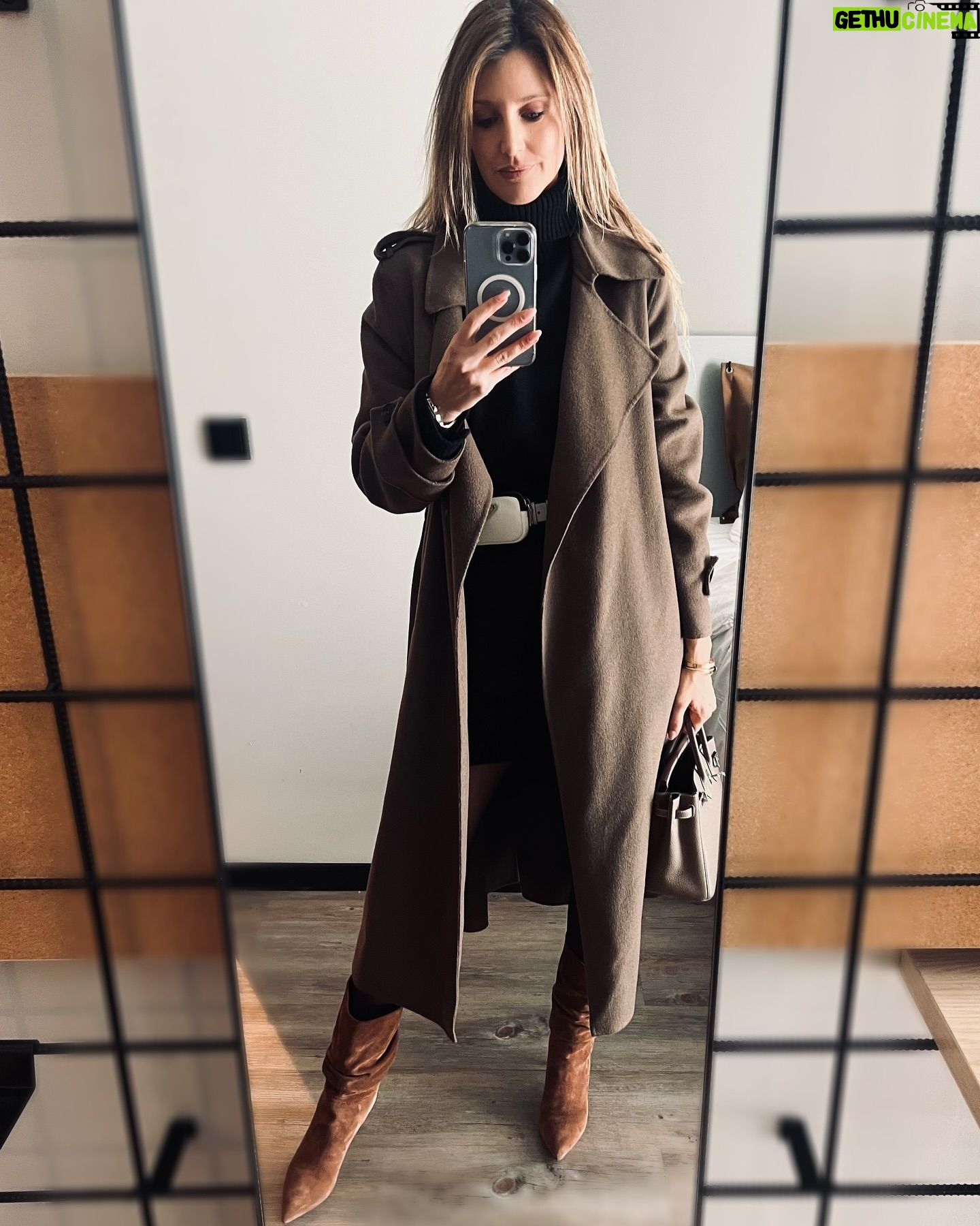 Diana Pereira - 1.2K Likes - Look do dia . Boa semana a todos 😉 , dia de viajar . #look #outfit #moda #fashion #hermes #birkin #tvshow