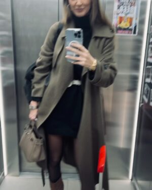 Diana Pereira Instagram - Look do dia . Boa semana a todos 😉 , dia de viajar . #look #outfit #moda #fashion #hermes #birkin #tvshow