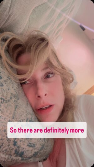 Diane Neal Instagram - Good morning, lovelies! #sleepy Get ready for more #ebay hauls #svu #holidayfun #presentsforfriends #lawandordersvu #icet #coco #redlobster #timessquare #