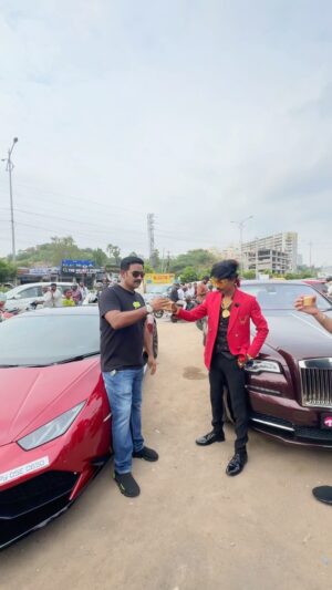 Dolly Chaiwala Instagram - Rolls Royce ☕️ 
.
.
.
.
.
.
.
.
.
.
.
.
#dollykitapri #dollykitaprinagpur #dollychaiwala #supercars #lamborghini #rollsroyce #gwagon #lamborghiniurus #reels #reelsinstagram #reelsvideo #reelitfeelit #reelsindia #trending #trendingreels #trend #explore #viral