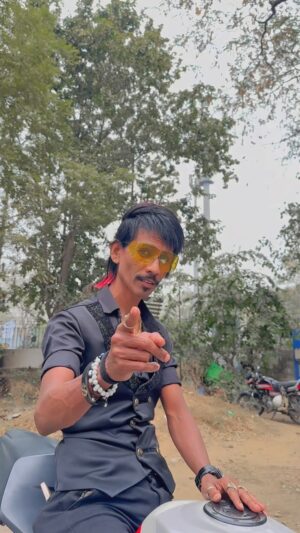 Dolly Chaiwala Instagram - Ache Bure Din 💔😔
.
🎥Edit :- @rahul_naidu.yt 
.
.
.
.
.
.
.
.
.
.
#dollykitapri #nagpur #reelkarofeelkaro #reelsinstagram #reelinstagram #reelitfeelit #reelviral #reelsindia #viral #virel #viralreels #viralreels #trending #trendingreels #trend #trendingnow #foryou #explore